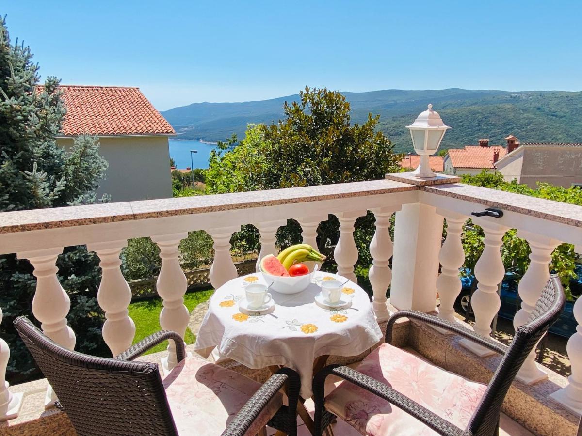 Appartamento House Rose Rabac Esterno foto